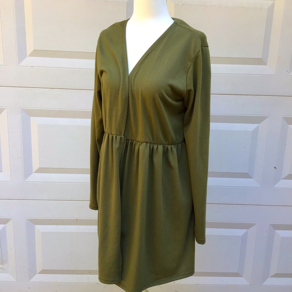 Heimish USA Cardigan Sweater Womens Med Green Open Front Pockets Stretch Casual
